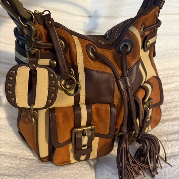 Isabella Fiore Multicolor Leather Shoulder Bag - Picture 6 of 10